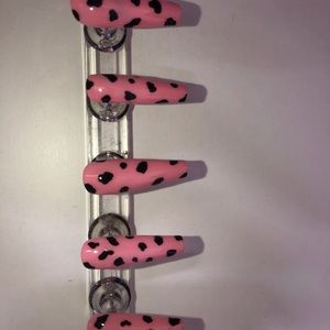 Pink Cow Press On nails